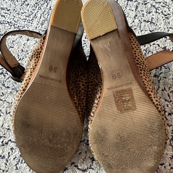 Coque Terra  Anthropologie Wedge Heel Sandals Calf Hair Sz 39 - Picture 4 of 6